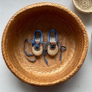 Vintage Buster Brown Wildcats sneakers